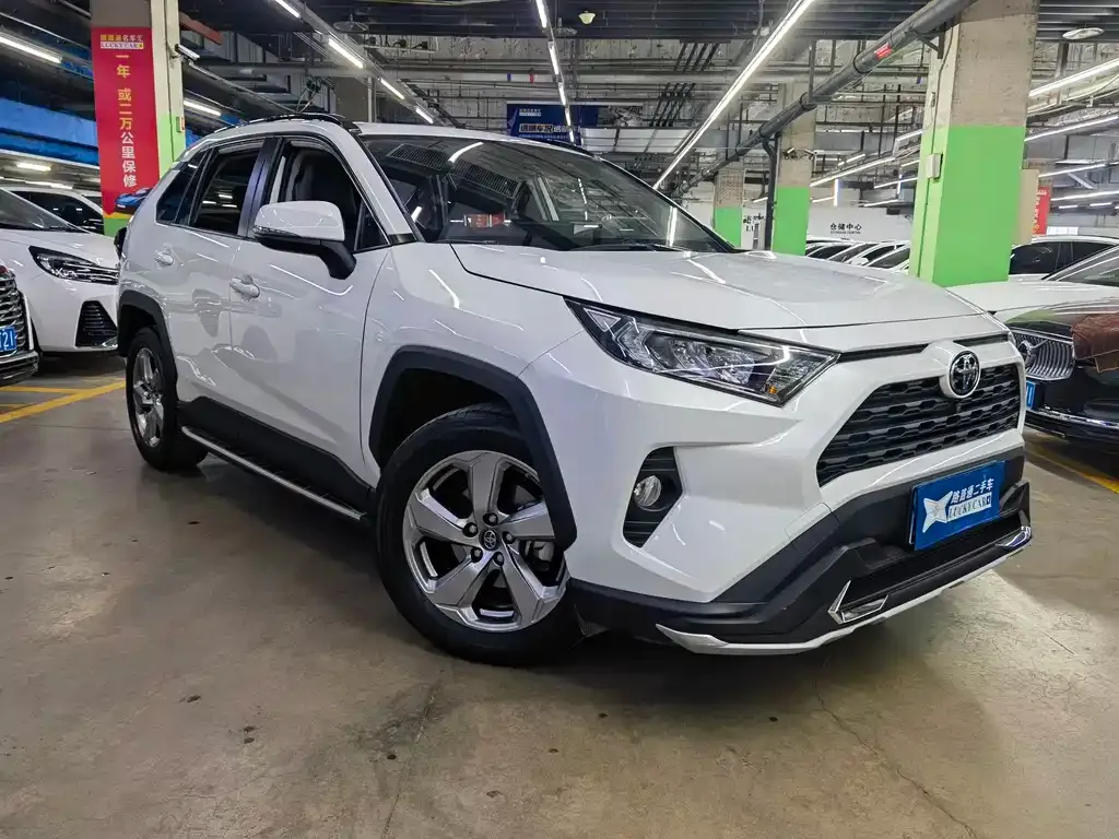 Toyota RAV4 2021 из CN, фото 3