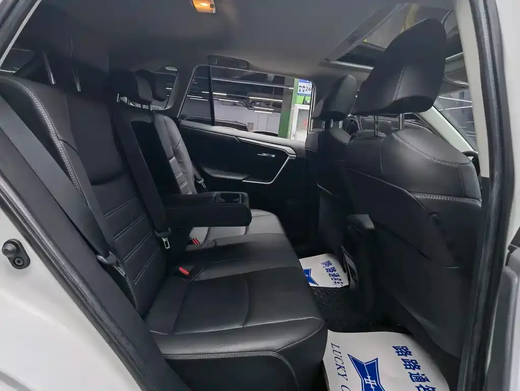 Toyota RAV4 2021 из CN, фото 9