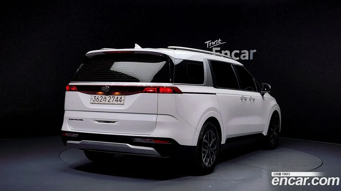 Kia Carnival — фото 2