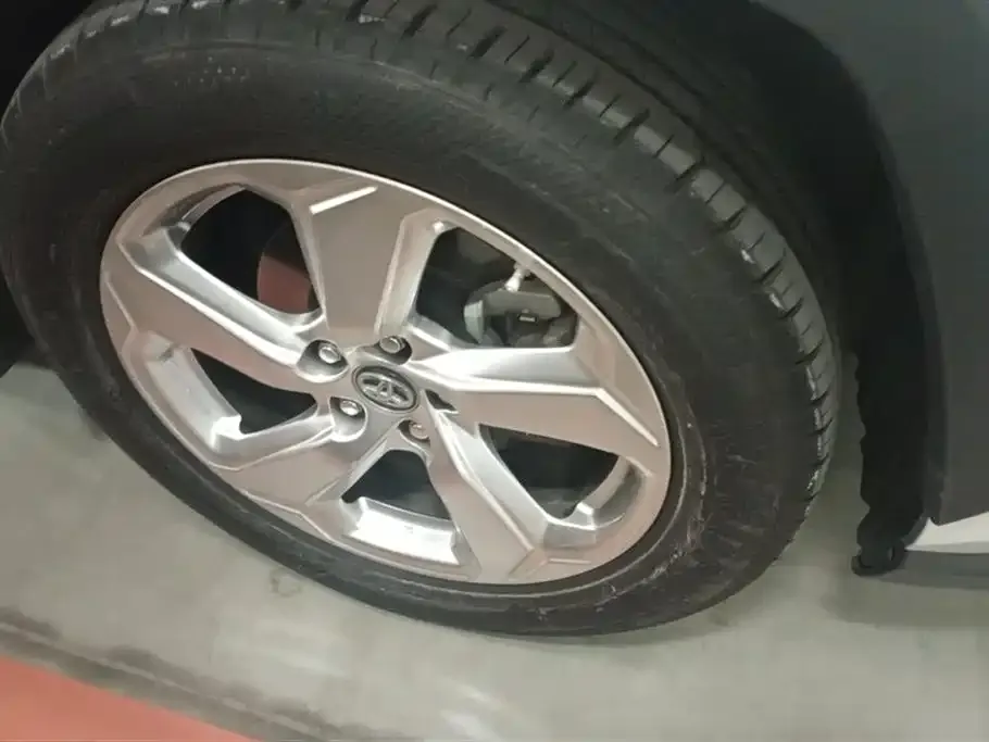 Toyota RAV4 2021 из CN, фото 6