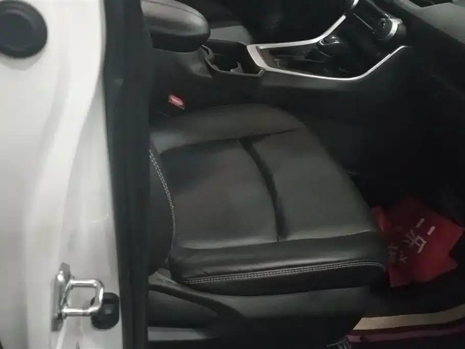 Toyota RAV4 2021 из CN, фото 8