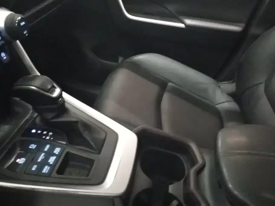 Toyota RAV4 2021 из CN, фото 9