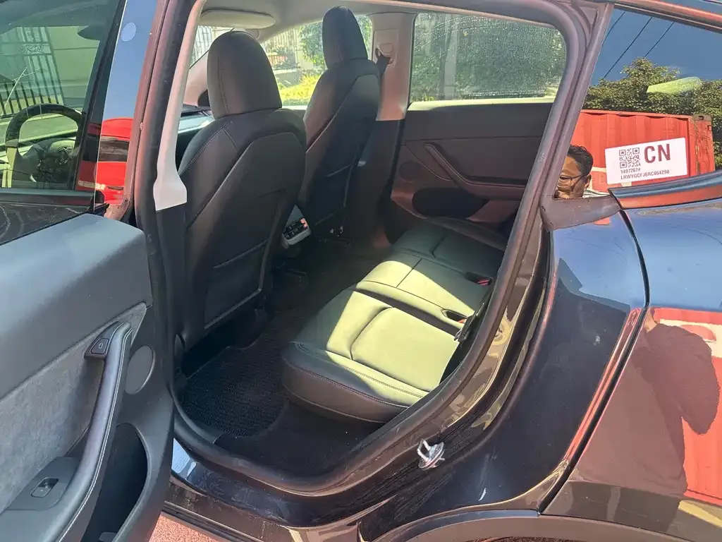 Tesla Model Y 2024 из CN, фото 7