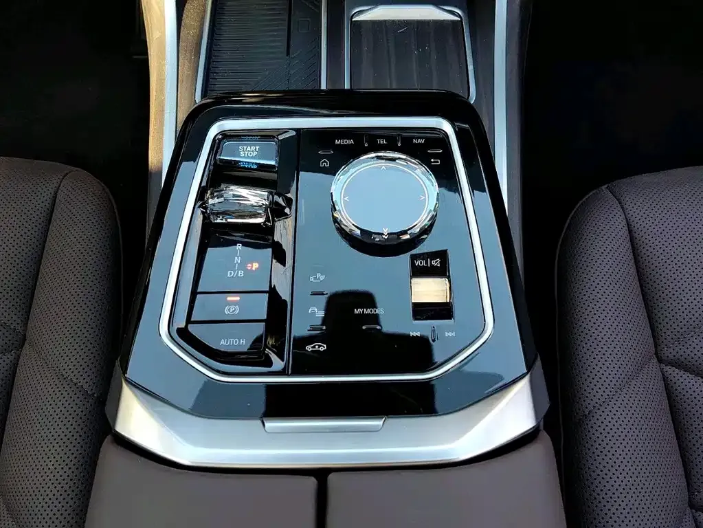 BMW i7 2025 из CN, фото 10