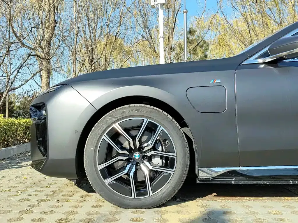 BMW i7 2025 из CN, фото 2