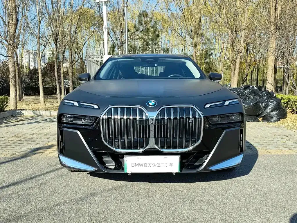 BMW i7 2025 из CN, фото 3