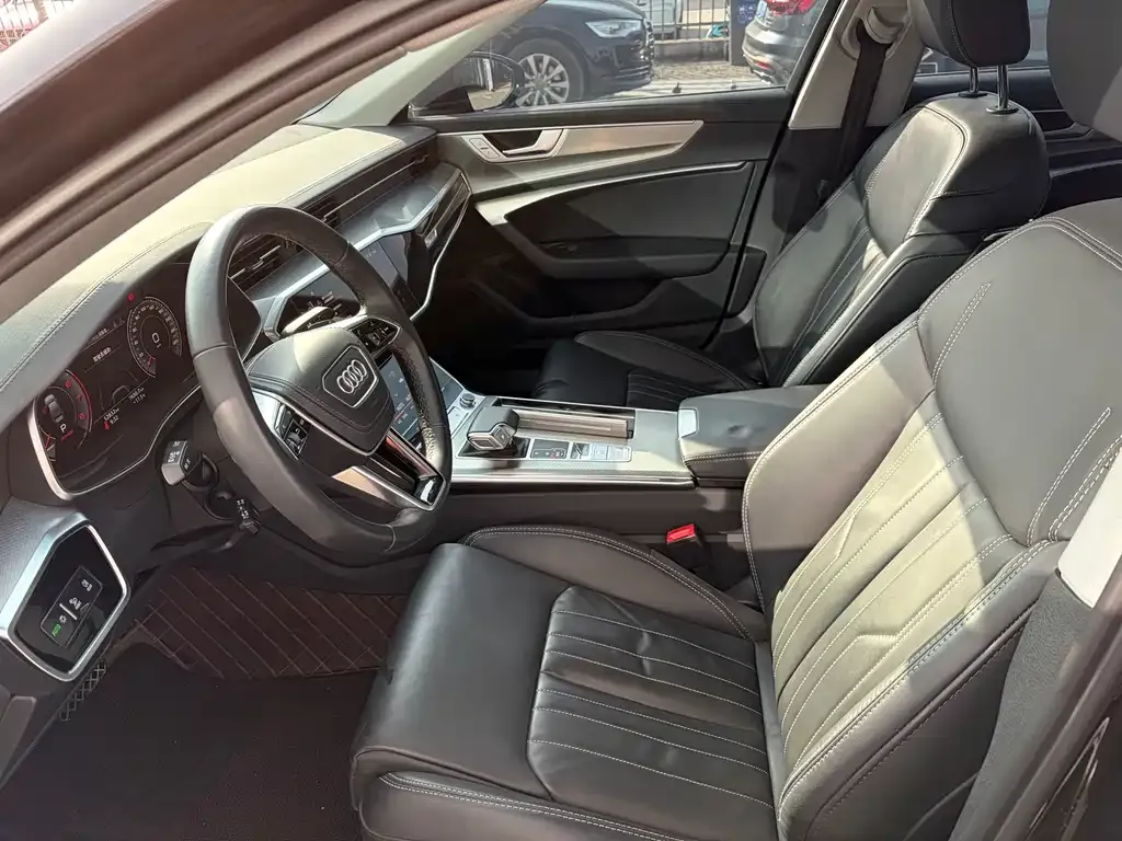 Audi A6L 2023 из CN, фото 3