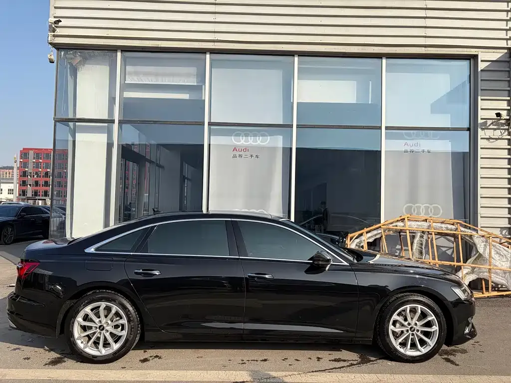 Audi A6L 2023 из CN, фото 7