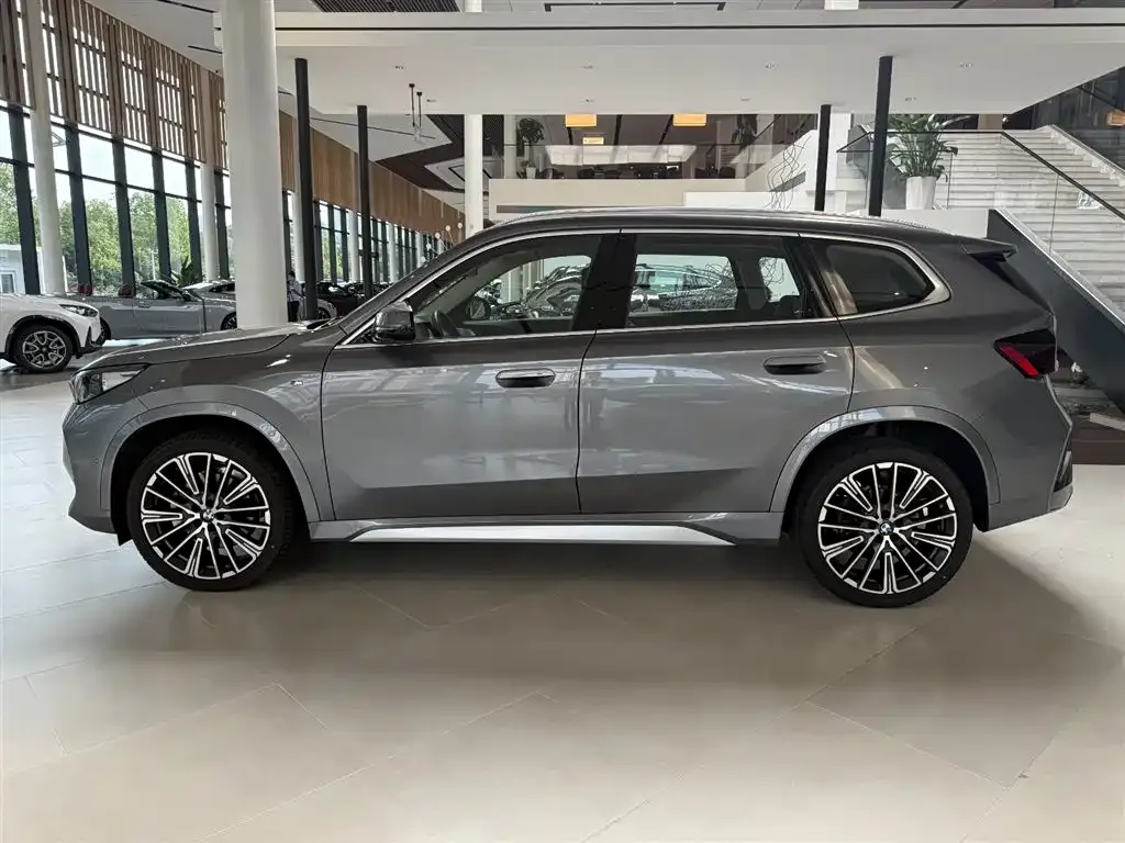 BMW X1 2024 из CN, фото 3