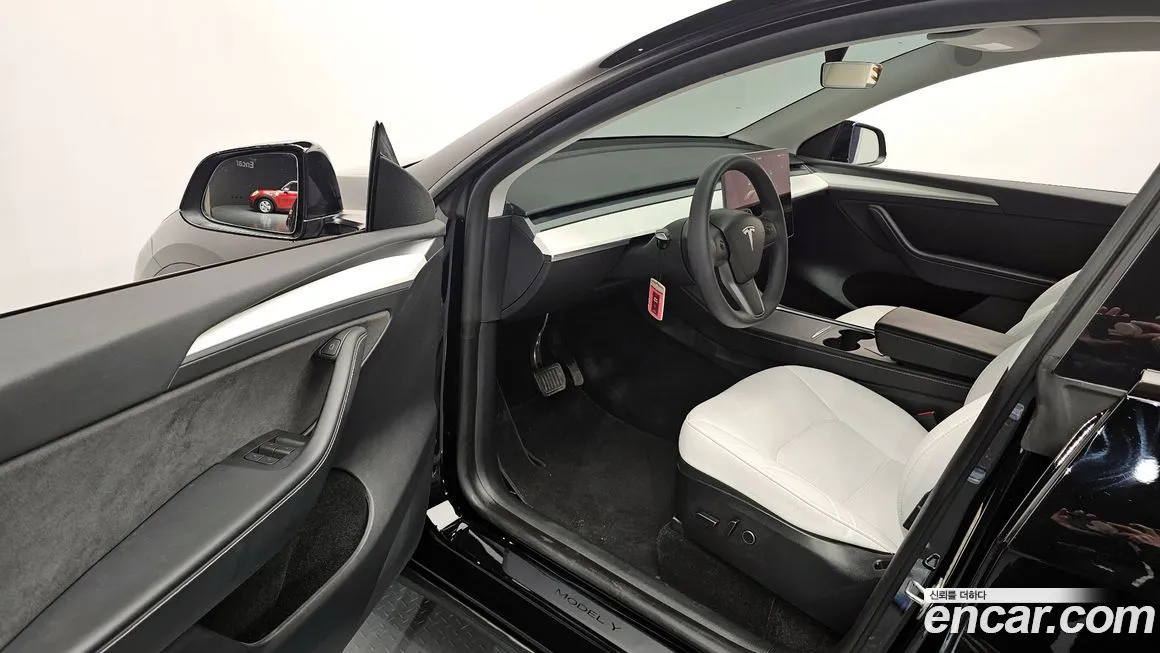 Tesla Model Y 2024 из KR, фото 10