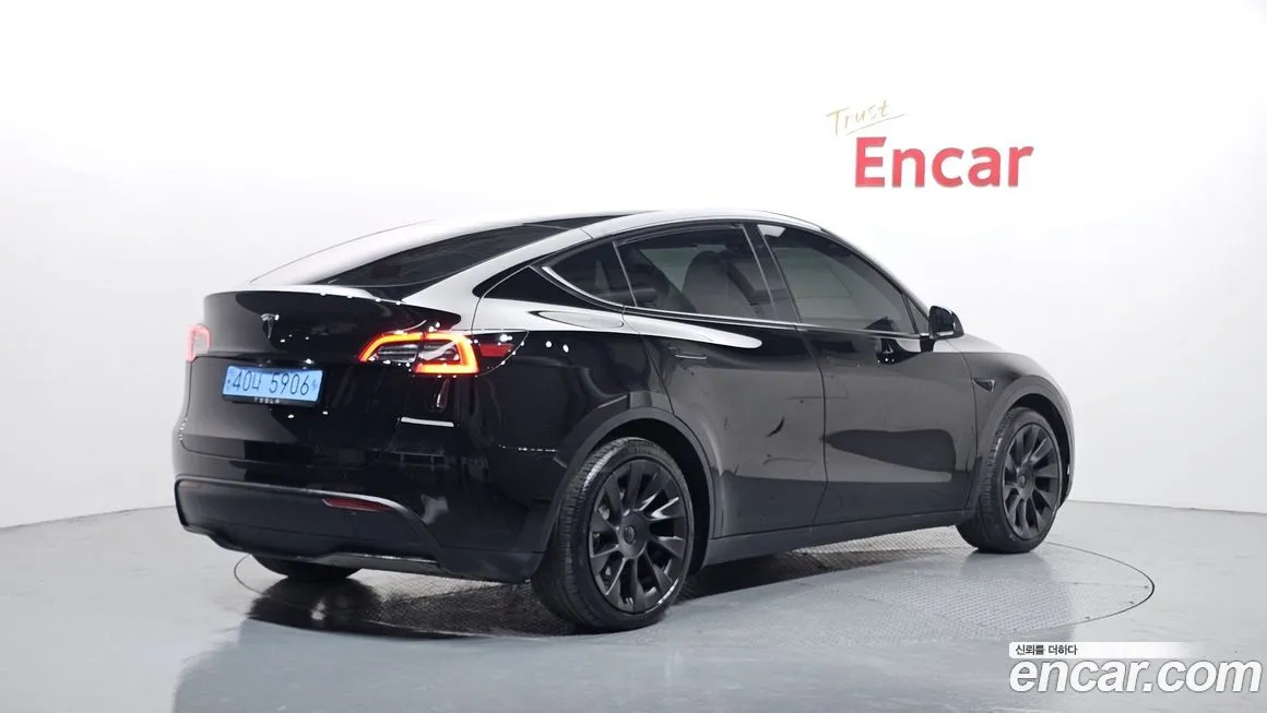 Tesla Model Y 2024 из KR, фото 2