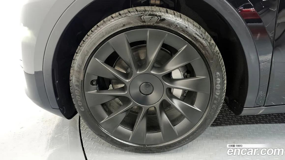 Tesla Model Y 2024 из KR, фото 5