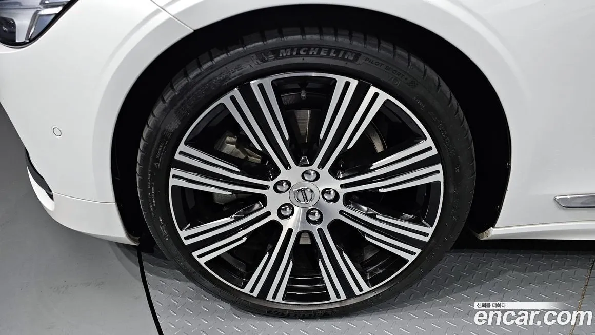 Volvo S90 2023 из KR, фото 5