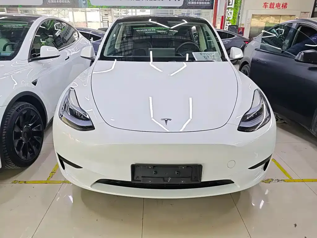 Tesla Model Y 2024 из CN, фото 2
