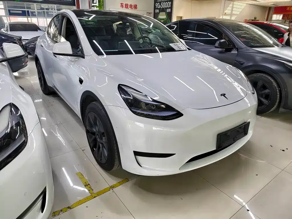 Tesla Model Y 2024 из CN, фото 3