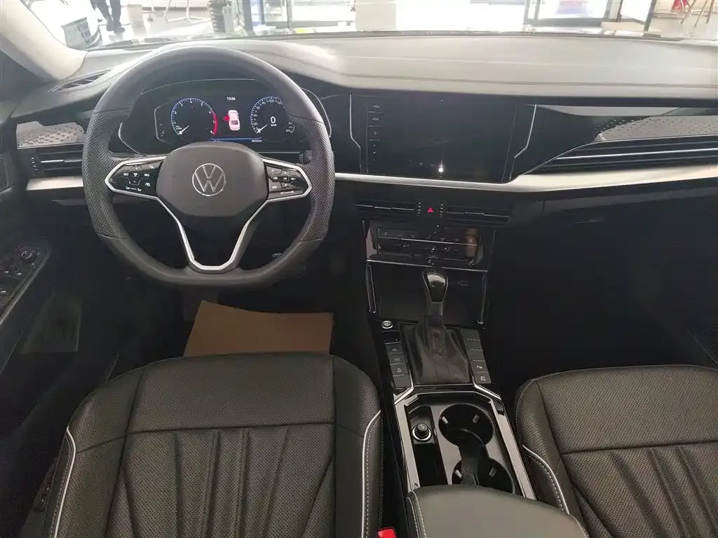 Volkswagen Passat 2024 из CN, фото 10