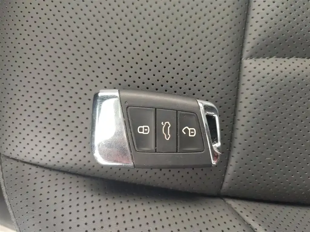 Volkswagen Passat 2024 из CN, фото 9
