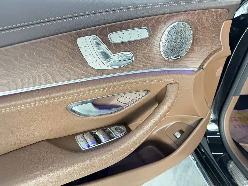 Mercedes-Benz E-Class 2022 из CN, фото 3