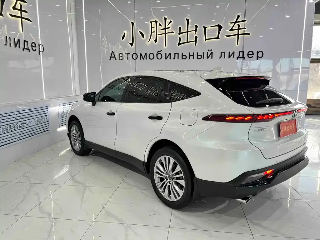 Toyota Harrier — фото 6