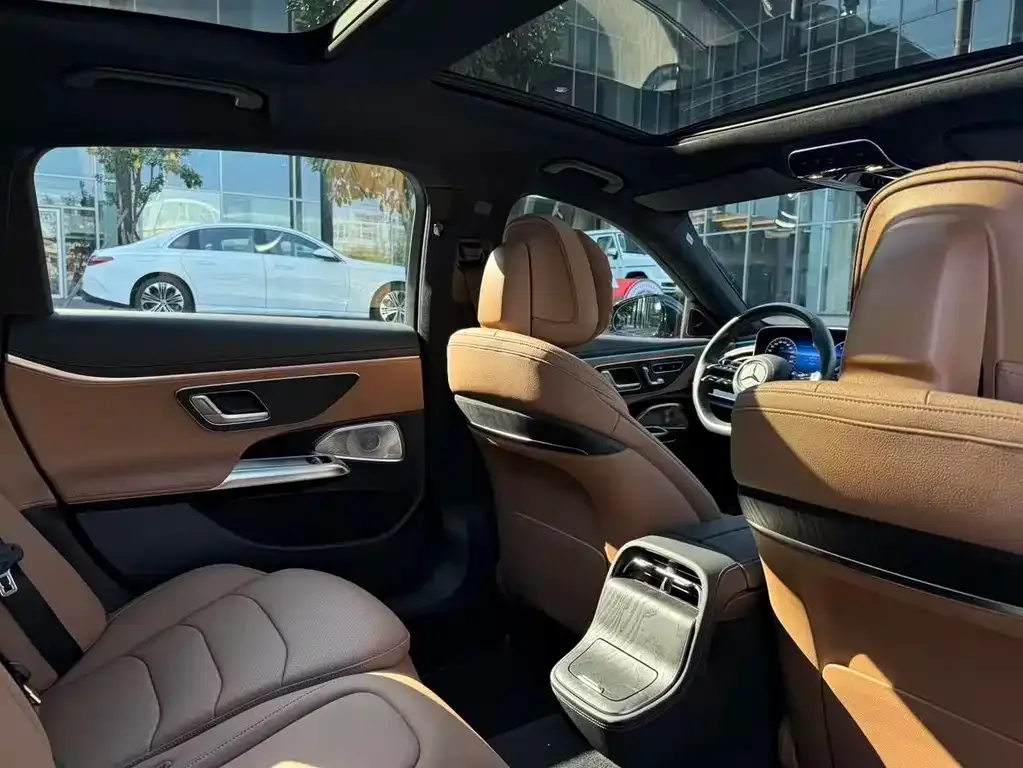 Mercedes-Benz E-Class 2023 из CN, фото 10