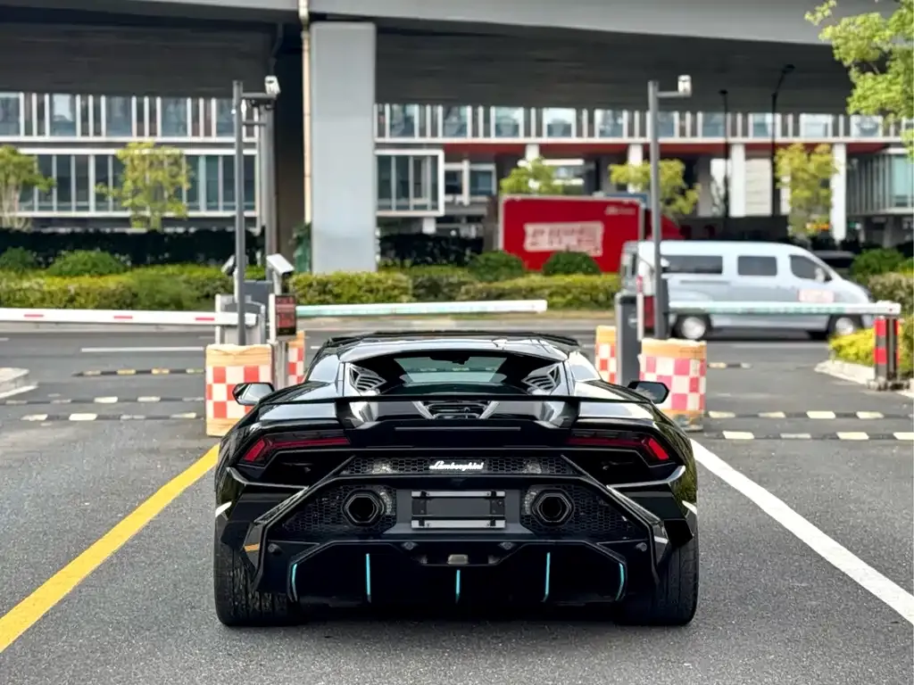 Lamborghini Huracan 2024 из CN, фото 7