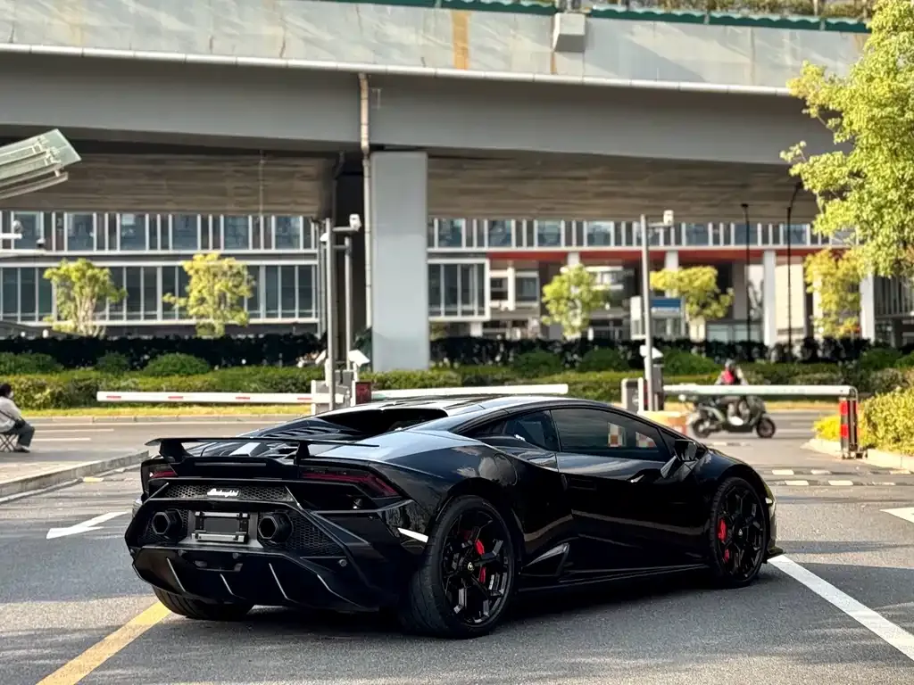 Lamborghini Huracan 2024 из CN, фото 9