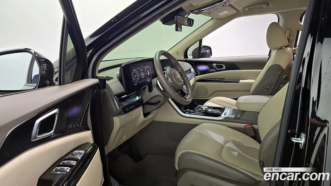 Kia Carnival — фото 10