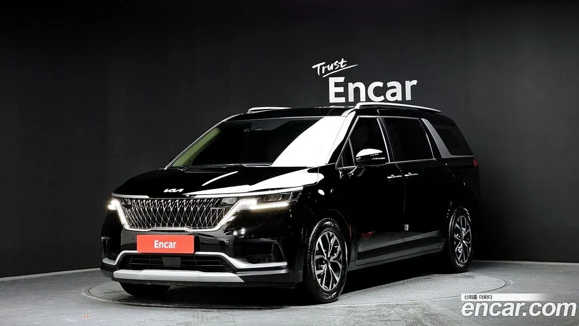 Kia Carnival — фото 1