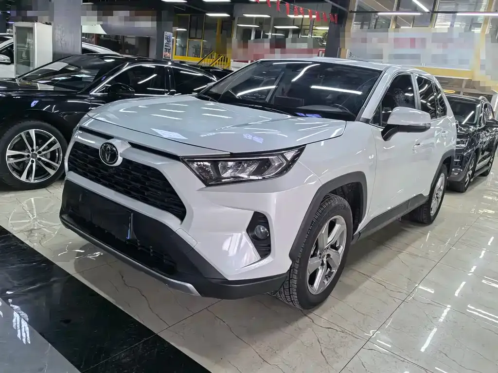 Toyota RAV4 2021 из CN, фото 1