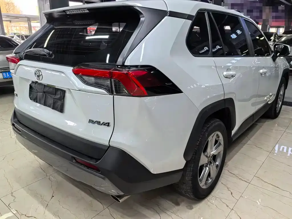 Toyota RAV4 2021 из CN, фото 6