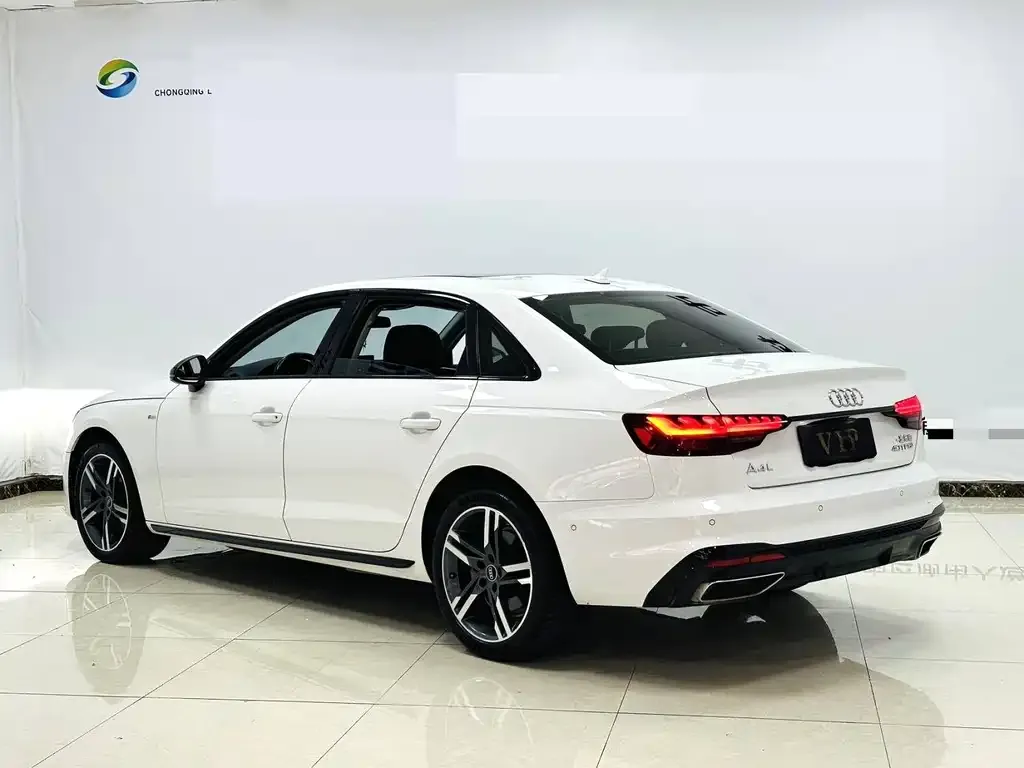 Audi A4L 2023 из CN, фото 3