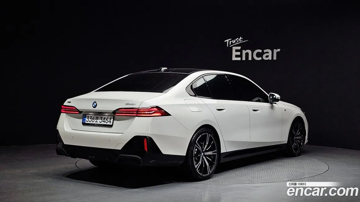 BMW 5-Series 2025 из KR, фото 2
