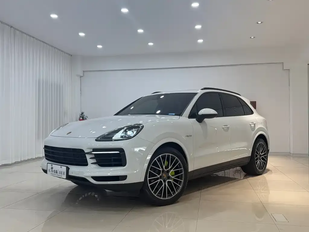 Porsche Cayenne Hybrid 2022 из CN, фото 1