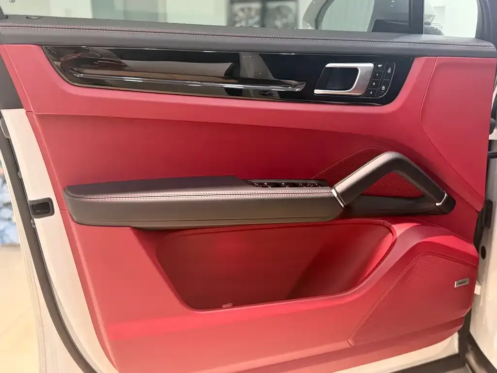 Porsche Cayenne Hybrid 2022 из CN, фото 8