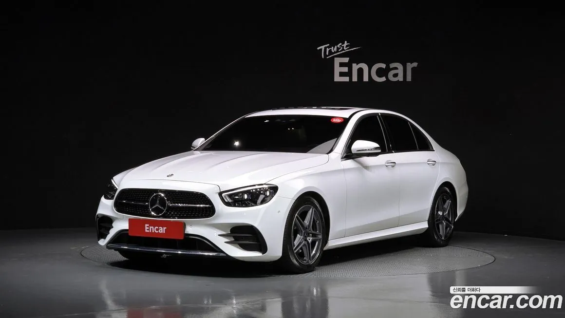 Mercedes-Benz E-Class — фото 1