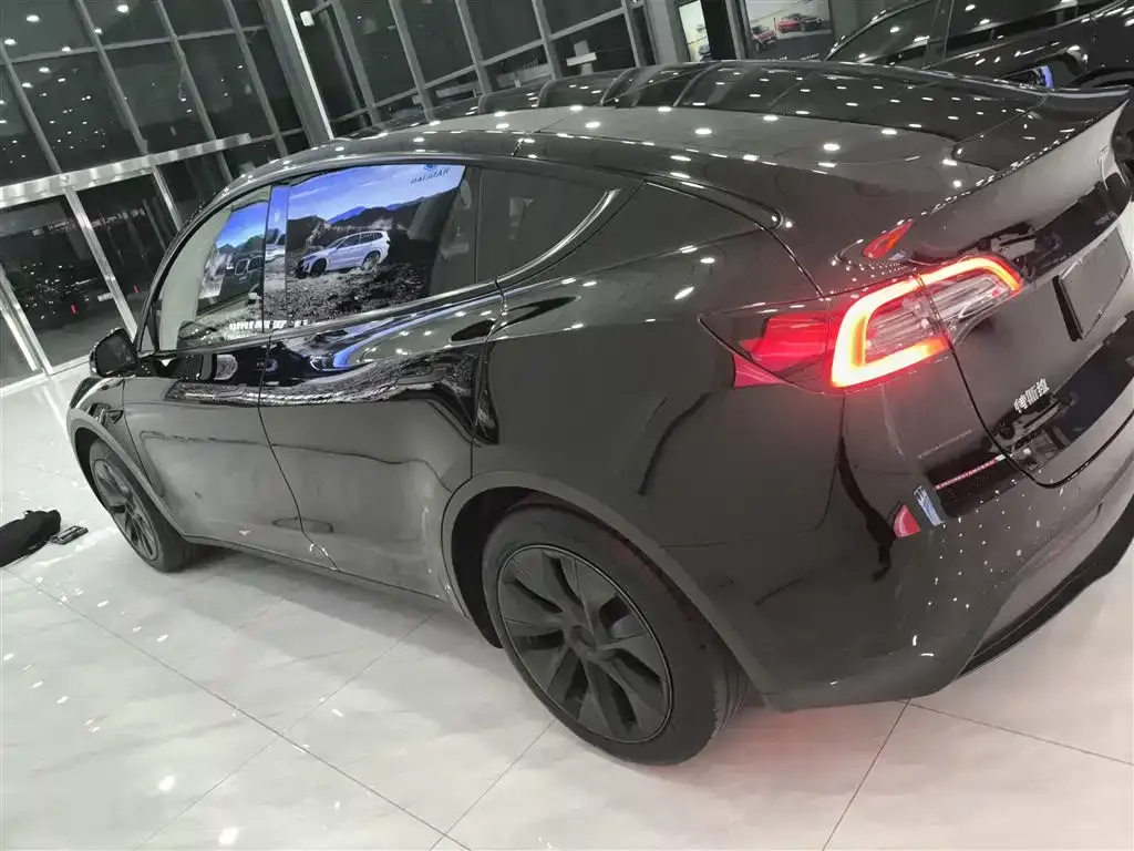 Tesla Model Y 2023 из CN, фото 5