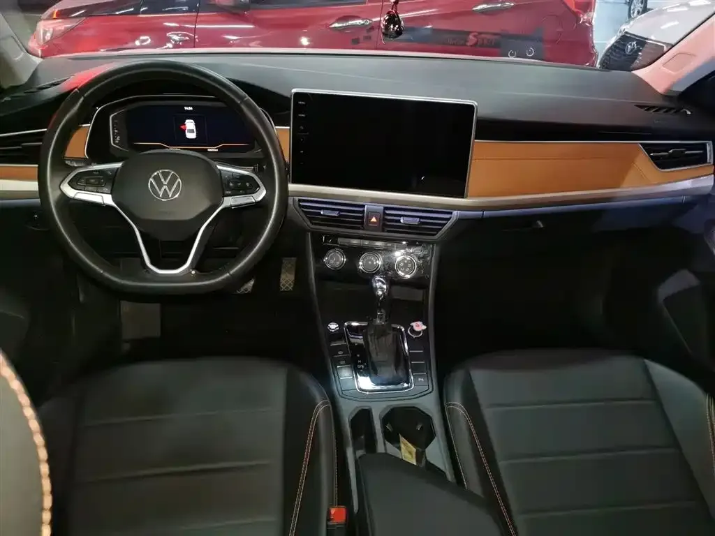 Volkswagen Bora 2023 из CN, фото 10