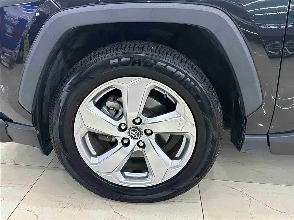 Toyota RAV4 2021 из CN, фото 8