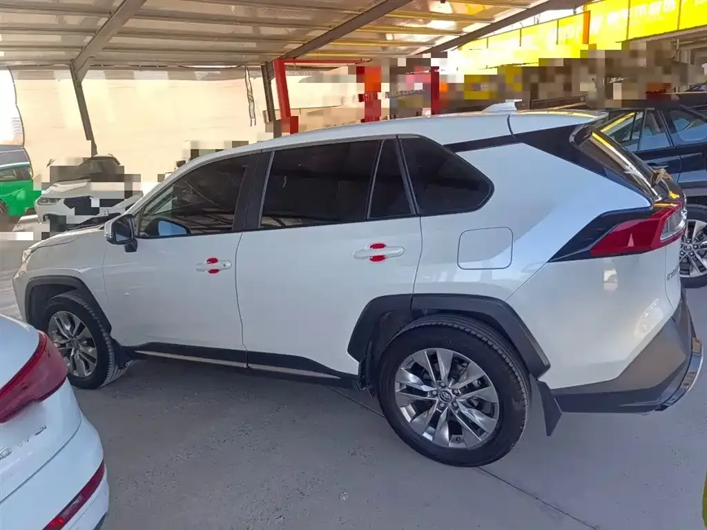 Toyota Wildlander 2021 из CN, фото 5