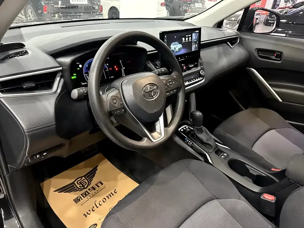 Toyota Frontlander 2023 из CN, фото 6