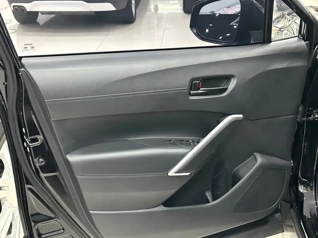 Toyota Frontlander 2023 из CN, фото 8