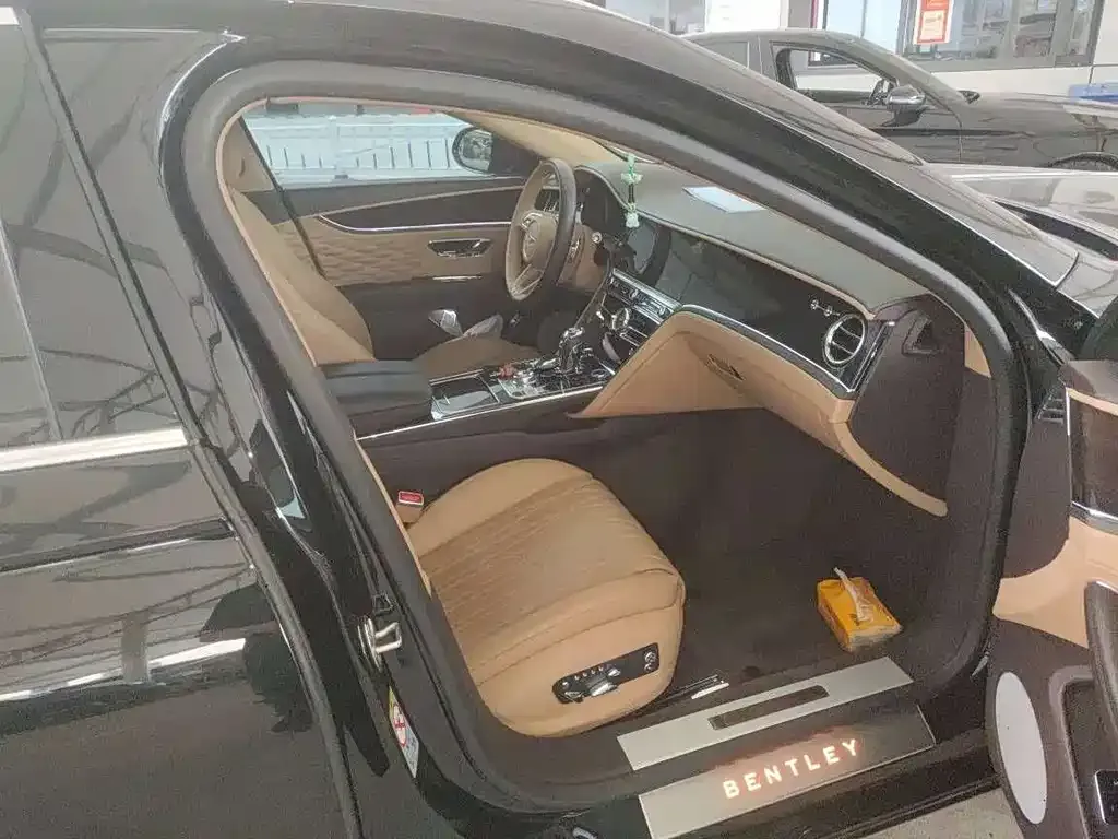 Bentley Flying Spur 2022 из CN, фото 3