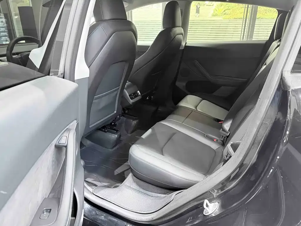 Tesla Model Y 2023 из CN, фото 5
