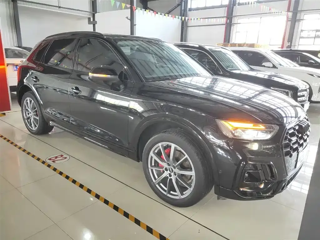 Audi Q5L 2022 из CN, фото 4