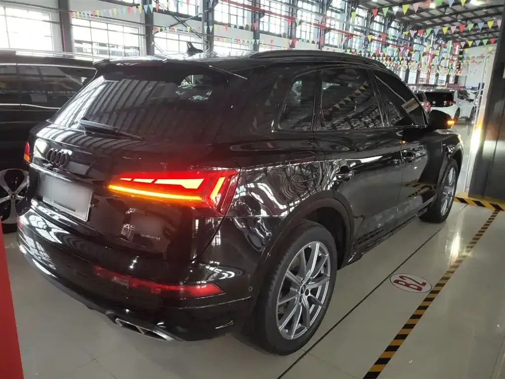 Audi Q5L 2022 из CN, фото 7