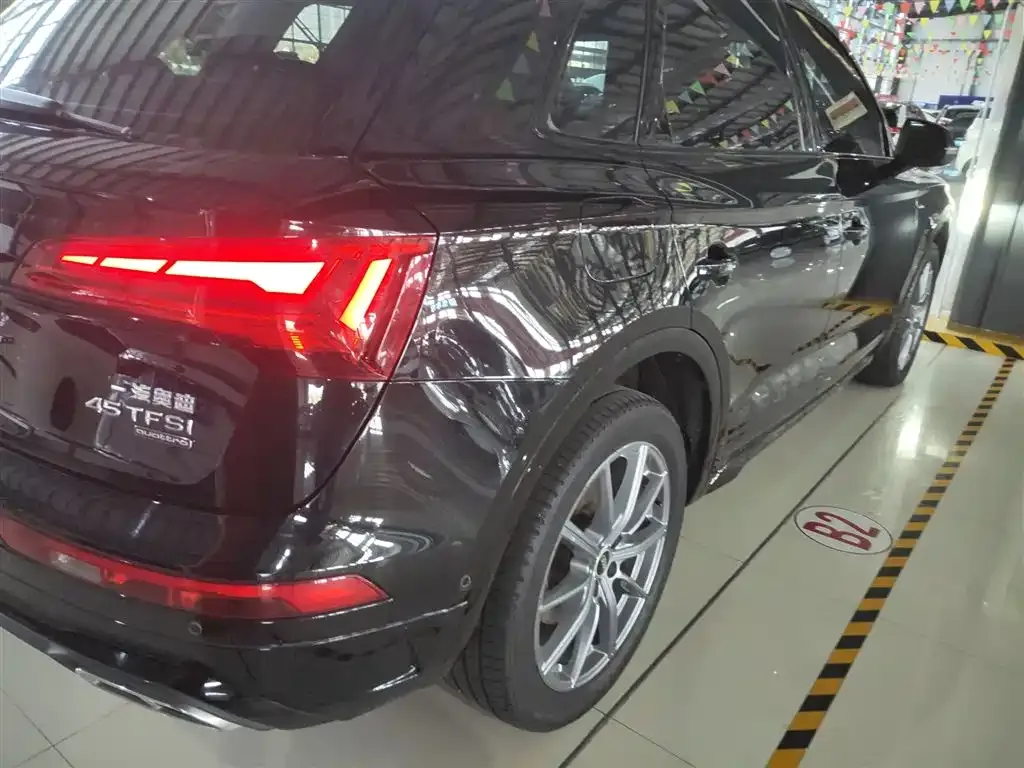 Audi Q5L 2022 из CN, фото 8
