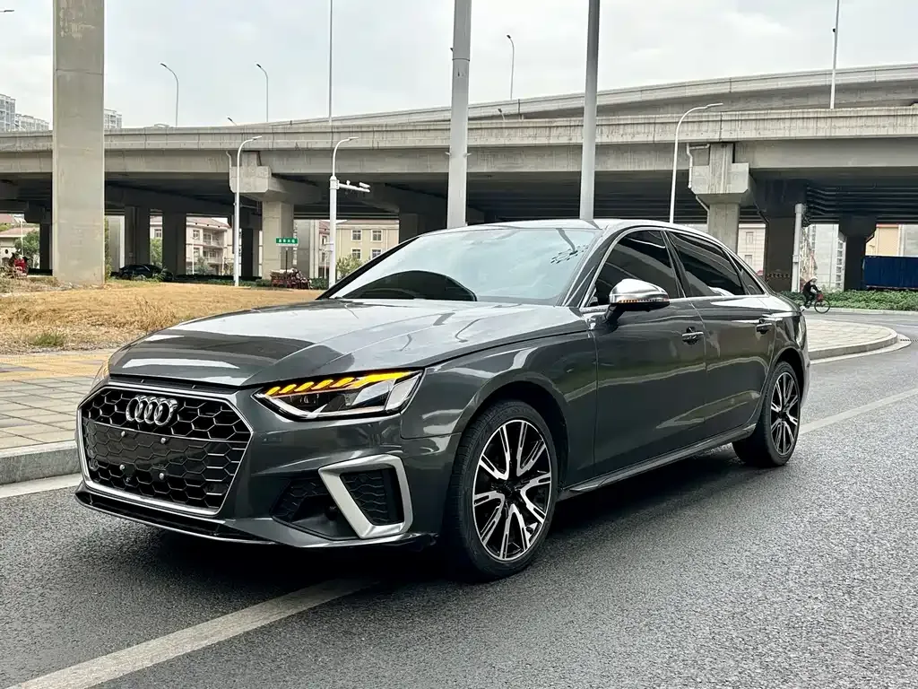 Audi A4L 2022 из CN, фото 1