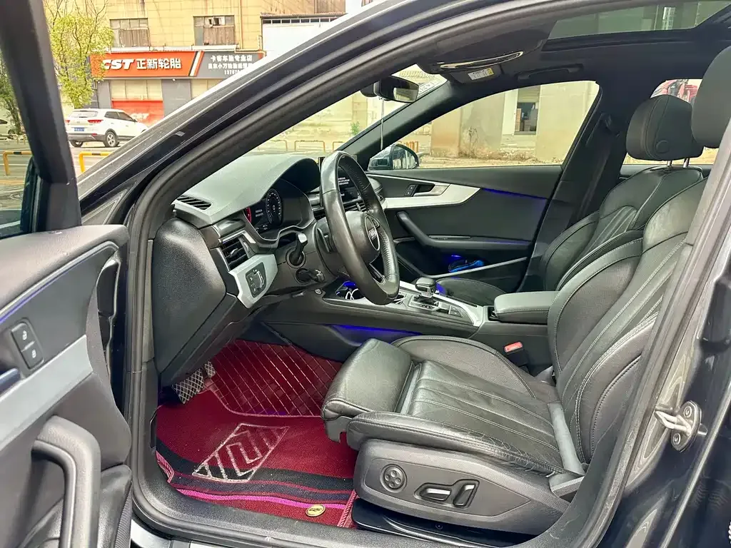 Audi A4L 2022 из CN, фото 10