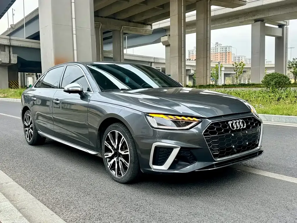 Audi A4L 2022 из CN, фото 3