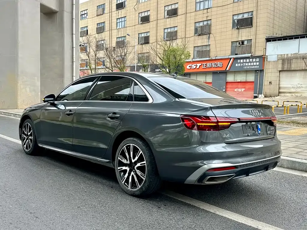 Audi A4L 2022 из CN, фото 7